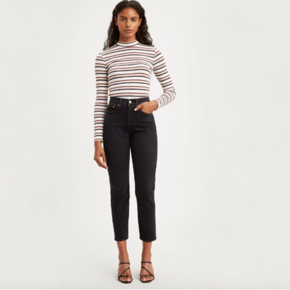 Levi’s black high rise jeans